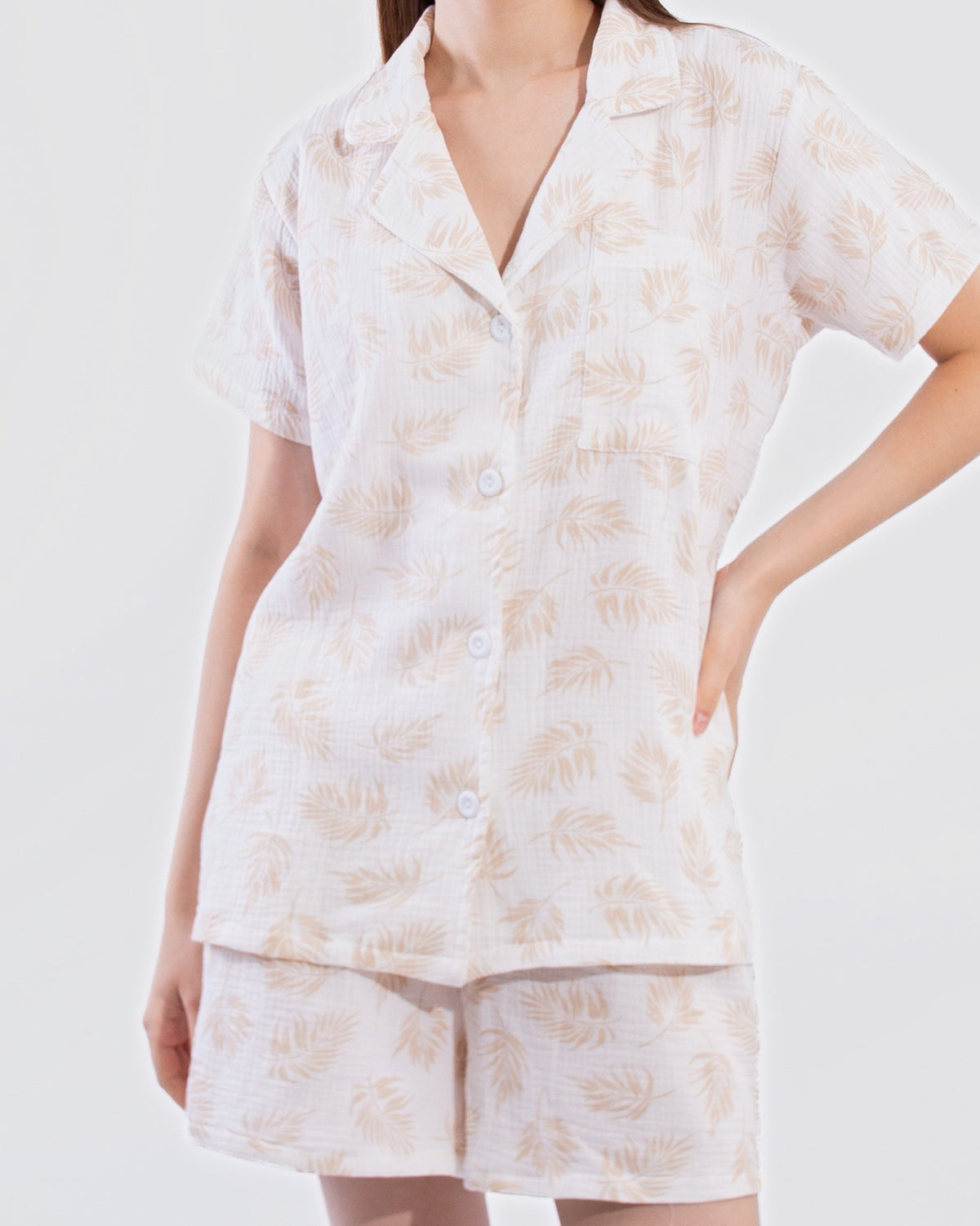 White feather short
